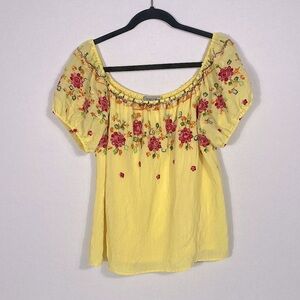 Figueroa & flowers Yellow Floral Embroidered Women's Top size large